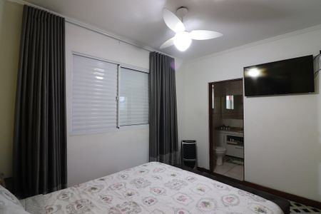 Casa de condomínio à venda com 205m², 3 quartos e 2 vagasSuíte