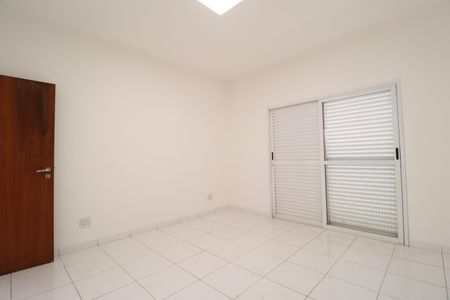 Casa para alugar com 272m², 3 quartos e 3 vagasSuíte 2