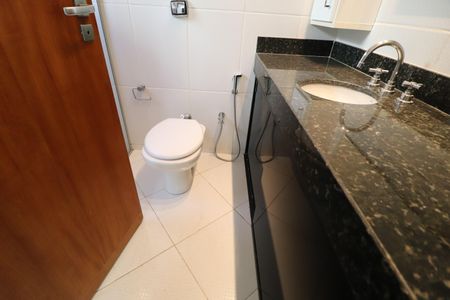 Casa para alugar com 272m², 3 quartos e 3 vagasBanheiro da Suíte 3