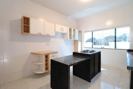 Casa para alugar com 272m², 3 quartos e 3 vagasCozinha