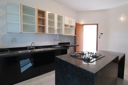 Casa para alugar com 272m², 3 quartos e 3 vagasCozinha