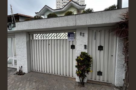 Casa à venda com 228m², 3 quartos e 5 vagasFachada