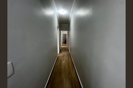 Casa à venda com 228m², 3 quartos e 5 vagasCorredor