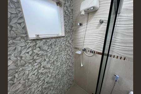 Casa à venda com 228m², 3 quartos e 5 vagasBanheiro da Suíte 2