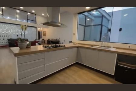 Casa à venda com 171m², 6 quartos e 12 vagas Casa à venda com 171m², 6 quartos e 12 vagasFoto 08