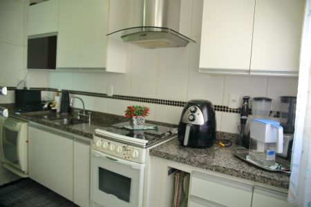 Apartamento à venda com 180m², 3 quartos e 2 vagasCozinha