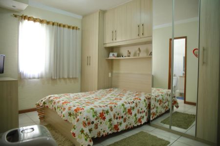 Apartamento à venda com 180m², 3 quartos e 2 vagasSuíte