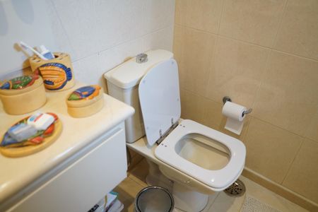 Apartamento à venda com 139m², 2 quartos e 4 vagasBanheiro da Suíte 2