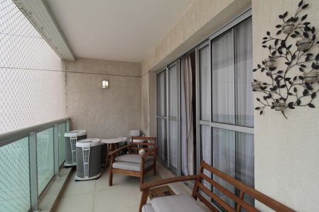 Apartamento para alugar com 250m², 4 quartos e 1 vagaVaranda da Sala