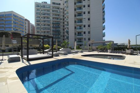 Apartamento para alugar com 250m², 4 quartos e 1 vagaÁrea comum - Piscina