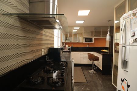 Apartamento à venda com 157m², 3 quartos e 3 vagasCozinha