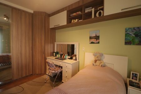 Apartamento à venda com 157m², 3 quartos e 3 vagasQuarto 2