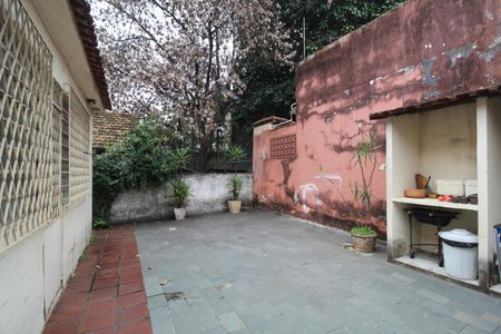 Casa à venda com 250m², 2 quartos e 3 vagasQuintal