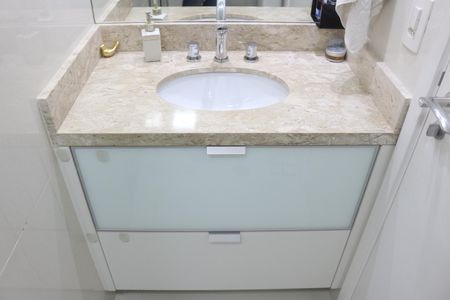 Apartamento à venda com 106m², 3 quartos e 3 vagasBanheiro Social