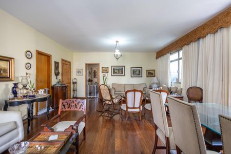 Apartamento para alugar com 164m², 4 quartos e 3 vagas Apartamento para alugar com 164m², 4 quartos e 3 vagasSala