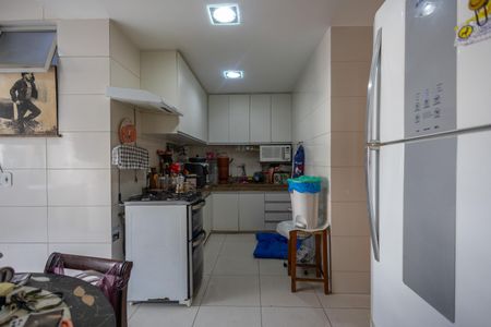 Apartamento para alugar com 164m², 4 quartos e 3 vagas Apartamento para alugar com 164m², 4 quartos e 3 vagasCozinha