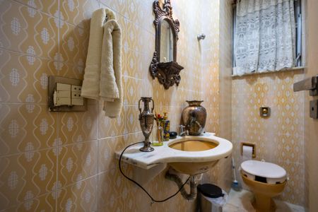 Apartamento para alugar com 164m², 4 quartos e 3 vagas Apartamento para alugar com 164m², 4 quartos e 3 vagasLavabo