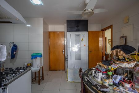 Apartamento para alugar com 164m², 4 quartos e 3 vagas Apartamento para alugar com 164m², 4 quartos e 3 vagasCozinha