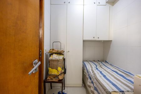 Apartamento para alugar com 164m², 4 quartos e 3 vagas Apartamento para alugar com 164m², 4 quartos e 3 vagasQuarto de Serviço