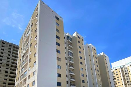 Apartamento à venda com 70m², 3 quartos e 2 vagas Apartamento à venda com 70m², 3 quartos e 2 vagasFachada