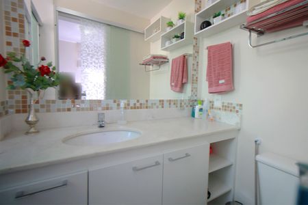 Apartamento à venda com 70m², 3 quartos e 2 vagasBanheiro da Suíte