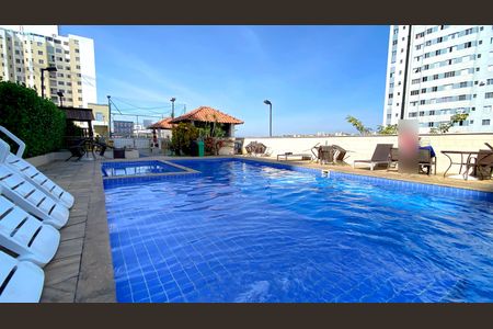 Apartamento à venda com 70m², 3 quartos e 2 vagas Apartamento à venda com 70m², 3 quartos e 2 vagasÁrea comum - Piscina