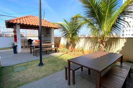 Apartamento à venda com 70m², 3 quartos e 2 vagas Apartamento à venda com 70m², 3 quartos e 2 vagasÁrea comum - Churrasqueira