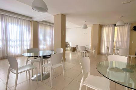 Apartamento à venda com 70m², 3 quartos e 2 vagas Apartamento à venda com 70m², 3 quartos e 2 vagasÁrea comum - Salão de festas