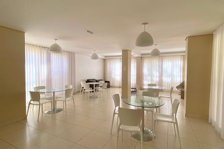 Apartamento à venda com 70m², 3 quartos e 2 vagas Apartamento à venda com 70m², 3 quartos e 2 vagasÁrea comum - Salão de festas