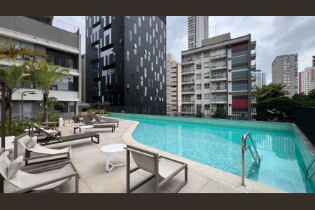 Apartamento à venda com 40m², 1 quarto e sem vaga Apartamento à venda com 40m², 1 quarto e sem vagaPiscina