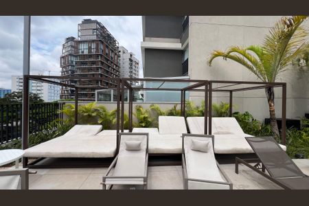 Apartamento à venda com 40m², 1 quarto e sem vaga Apartamento à venda com 40m², 1 quarto e sem vagaPiscina