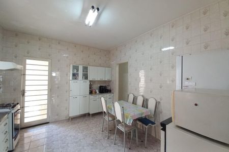 Casa para alugar com 328m², 3 quartos e 4 vagas Casa para alugar com 328m², 3 quartos e 4 vagasCozinha