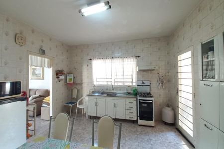 Casa para alugar com 328m², 3 quartos e 4 vagas Casa para alugar com 328m², 3 quartos e 4 vagasCozinha