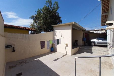 Casa para alugar com 328m², 3 quartos e 4 vagas Casa para alugar com 328m², 3 quartos e 4 vagasQuintal