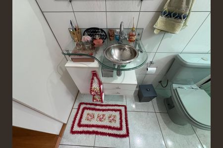 Casa à venda com 260m², 3 quartos e 3 vagas Casa à venda com 260m², 3 quartos e 3 vagasBanheiro da suíte