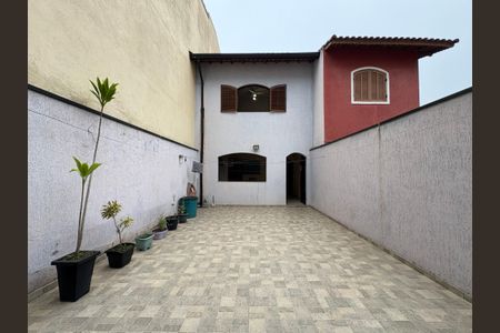 Casa à venda com 260m², 3 quartos e 3 vagas Casa à venda com 260m², 3 quartos e 3 vagasÁrea Externa