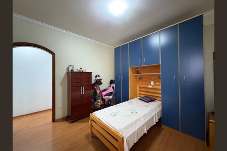 Casa à venda com 260m², 3 quartos e 3 vagas Casa à venda com 260m², 3 quartos e 3 vagasQuarto 1