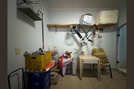 Casa à venda com 260m², 3 quartos e 3 vagas Casa à venda com 260m², 3 quartos e 3 vagasDepósito