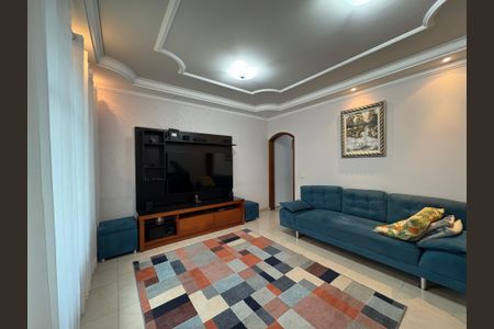 Casa à venda com 260m², 3 quartos e 3 vagasSala