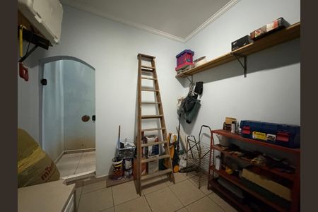 Casa à venda com 260m², 3 quartos e 3 vagas Casa à venda com 260m², 3 quartos e 3 vagasDepósito