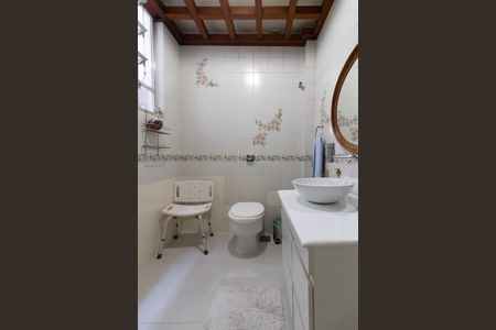 Apartamento à venda com 140m², 3 quartos e 1 vaga Apartamento à venda com 140m², 3 quartos e 1 vagaBanheiro da suíte