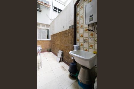 Apartamento à venda com 140m², 3 quartos e 1 vaga Apartamento à venda com 140m², 3 quartos e 1 vagaÁrea de serviço