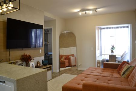 Sala de apartamento à venda com 2 quartos, 56m² em Parque das Nações, Santo André