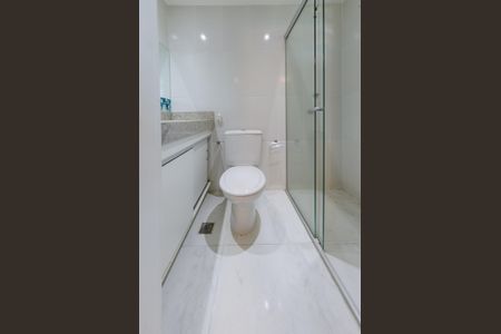 Apartamento à venda com 75m², 3 quartos e 1 vaga Apartamento à venda com 75m², 3 quartos e 1 vagaBanheiro da Suíte