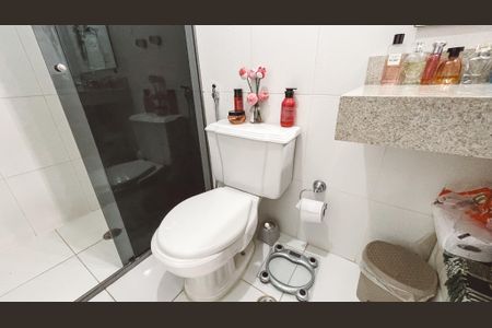 Apartamento à venda com 95m², 4 quartos e 2 vagas Apartamento à venda com 95m², 4 quartos e 2 vagasBanheiro