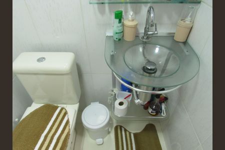 Casa à venda com 220m², 3 quartos e 2 vagasBanheiro da Suíte Principal