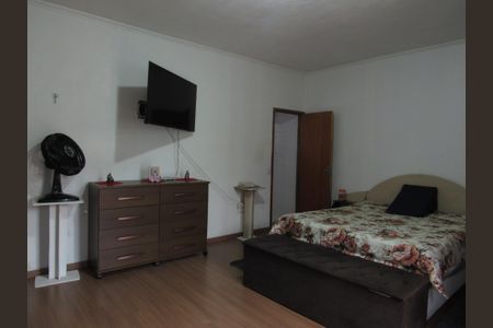 Casa à venda com 220m², 3 quartos e 2 vagasSuíte Principal