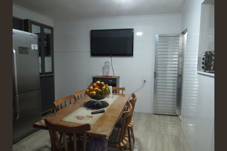 Casa à venda com 220m², 3 quartos e 2 vagasCozinha