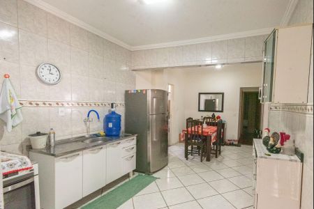 Casa à venda com 130m², 3 quartos e 3 vagas Casa à venda com 130m², 3 quartos e 3 vagasCozinha