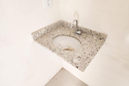 Apartamento à venda com 100m², 2 quartos e 1 vaga Apartamento à venda com 100m², 2 quartos e 1 vagaBanheiro Social